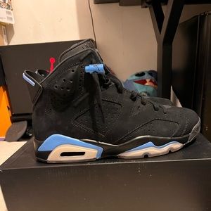 Jordan 6 UNC size 9.5